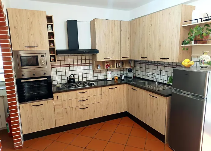 La Casa Col Portico Apartman Leivi